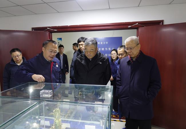 國(guó)機(jī)集團(tuán)黨委書記、董事長(zhǎng)張曉侖到軸研所調(diào)研